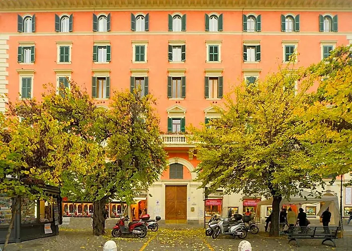 Relais Cola Di Rienzo Oda ve Kahvaltı