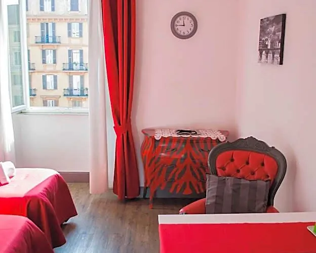 Oda ve Kahvaltı Relais Cola Di Rienzo 4*