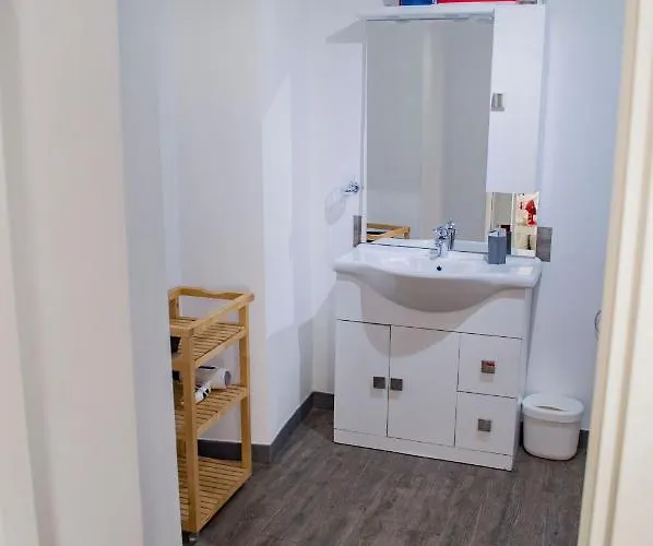 Oda ve Kahvaltı Relais Cola Di Rienzo 4*